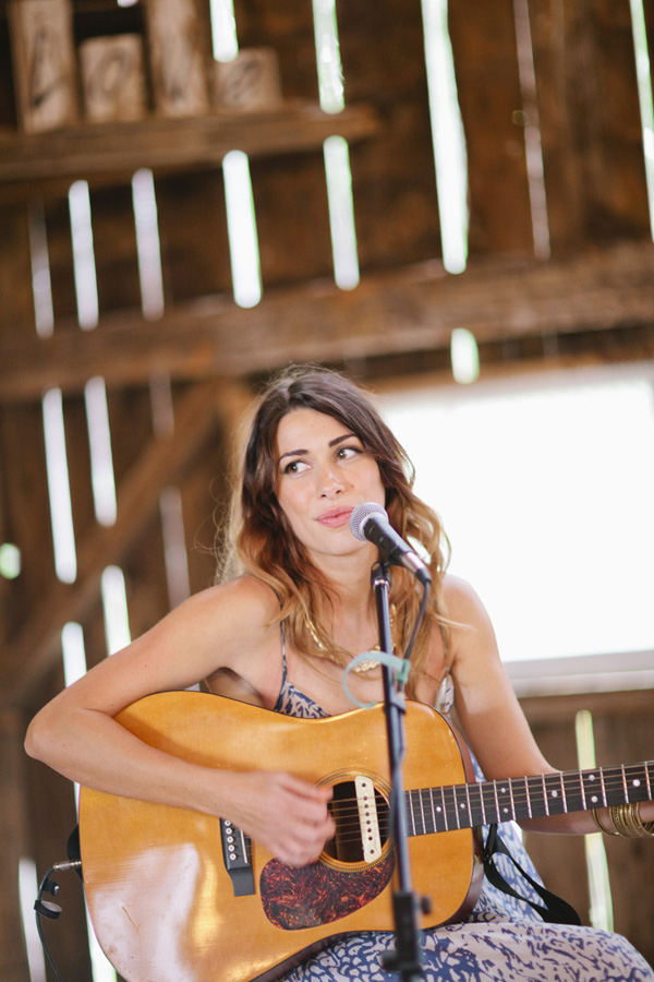 elegant-and-glamorous-barn-wedding