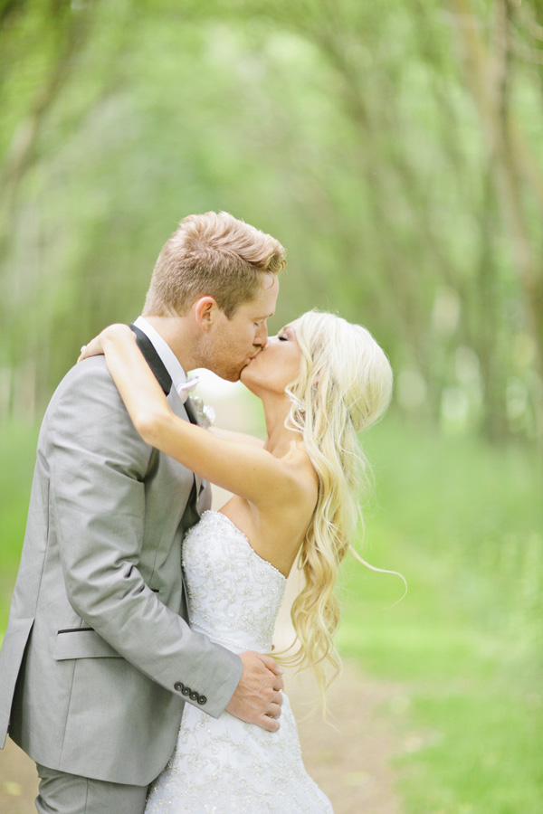 elegant-and-glamorous-barn-wedding