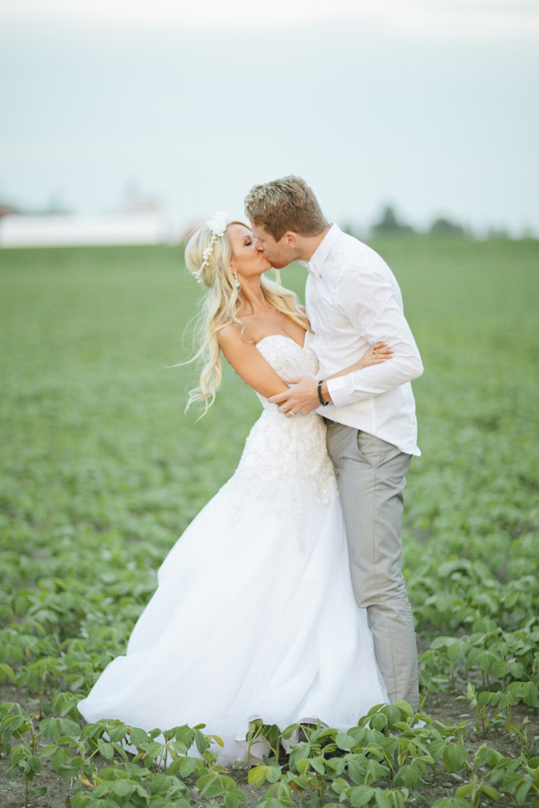 elegant-and-glamorous-barn-wedding