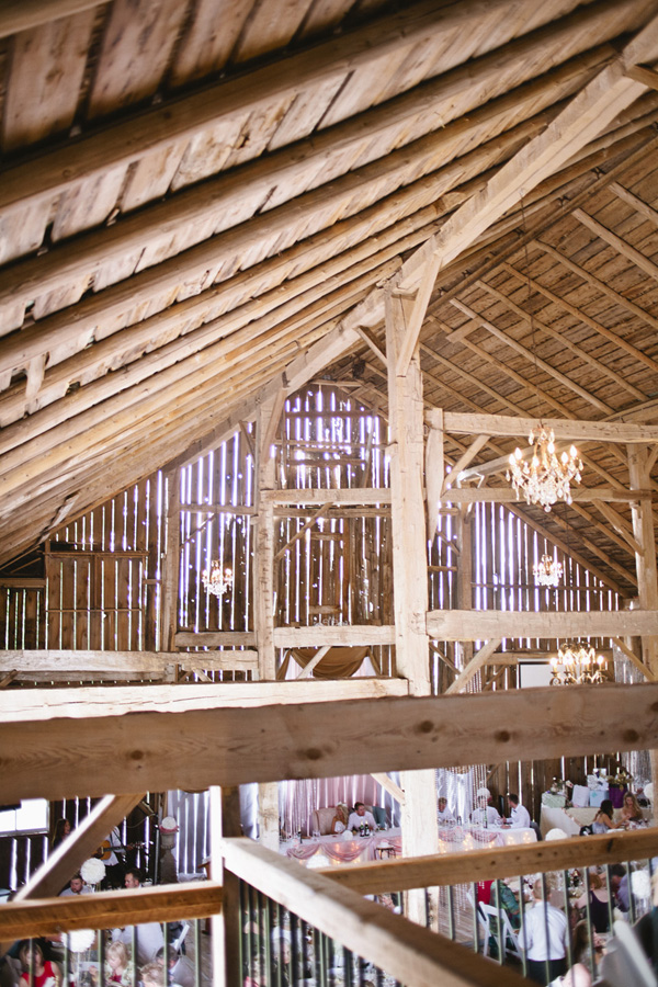 elegant-and-glamorous-barn-wedding
