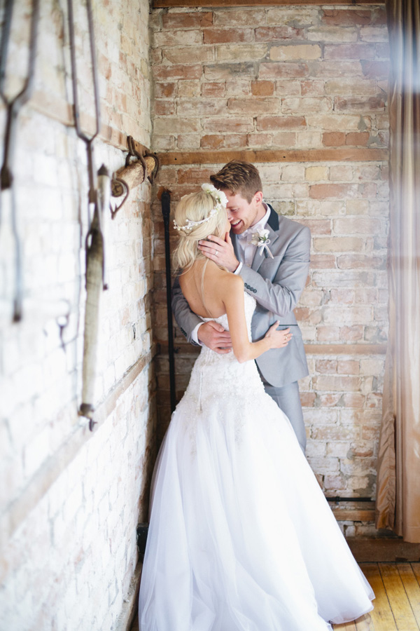 elegant-and-glamorous-barn-wedding