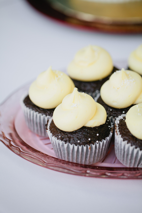 gray-green-and-yellow-wedding
