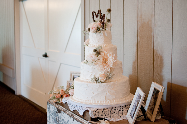 peach-gray-and-white-wedding-ideas