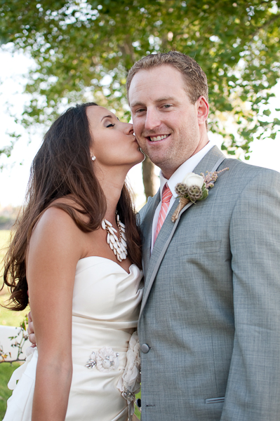 peach-gray-and-white-wedding-ideas