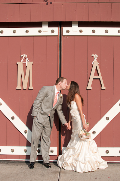 peach-gray-and-white-wedding-ideas