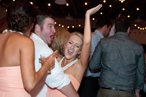 peach-gray-and-white-wedding-ideas