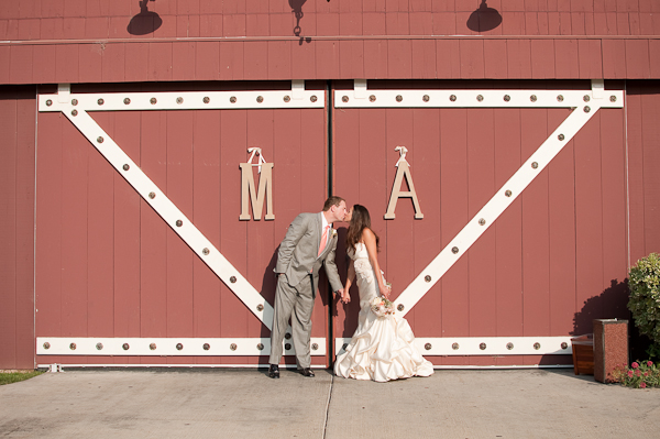 peach-gray-and-white-wedding-ideas