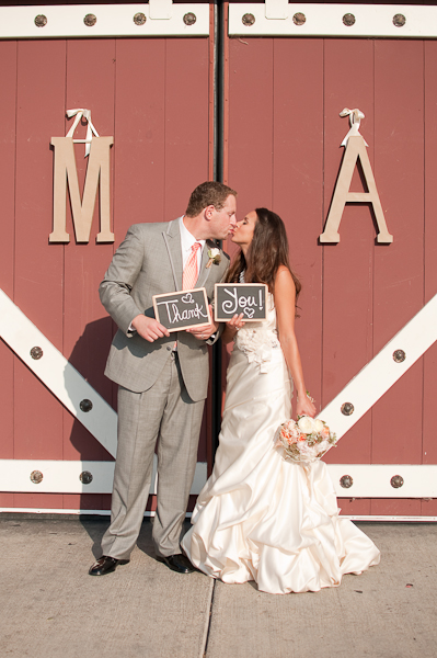 peach-gray-and-white-wedding-ideas