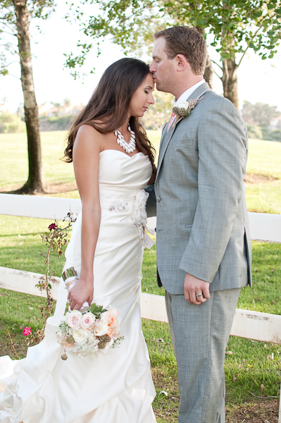 peach-gray-and-white-wedding-ideas