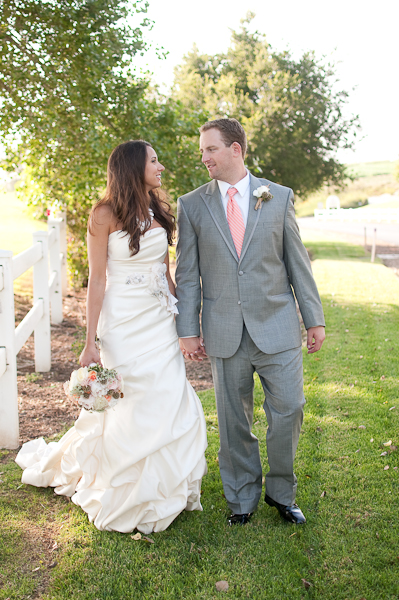 peach-gray-and-white-wedding-ideas