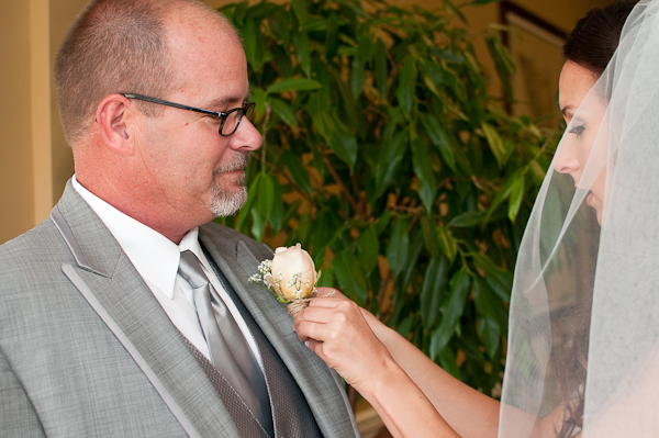 peach-gray-and-white-wedding-ideas