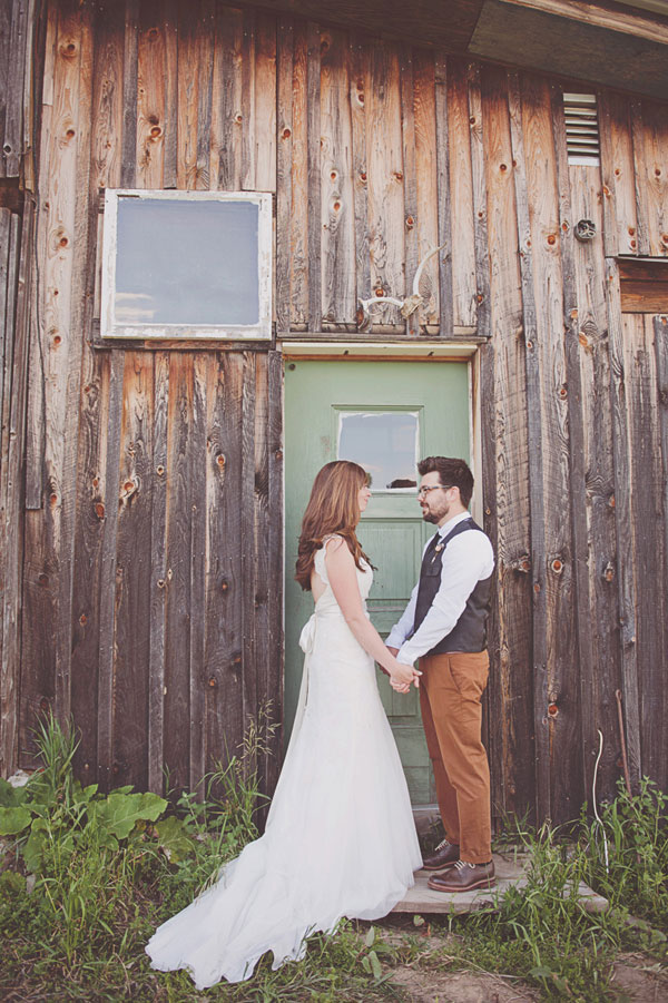 pennsylvania-handcrafted-barn-wedding