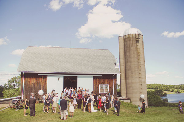 pennsylvania-handcrafted-barn-wedding