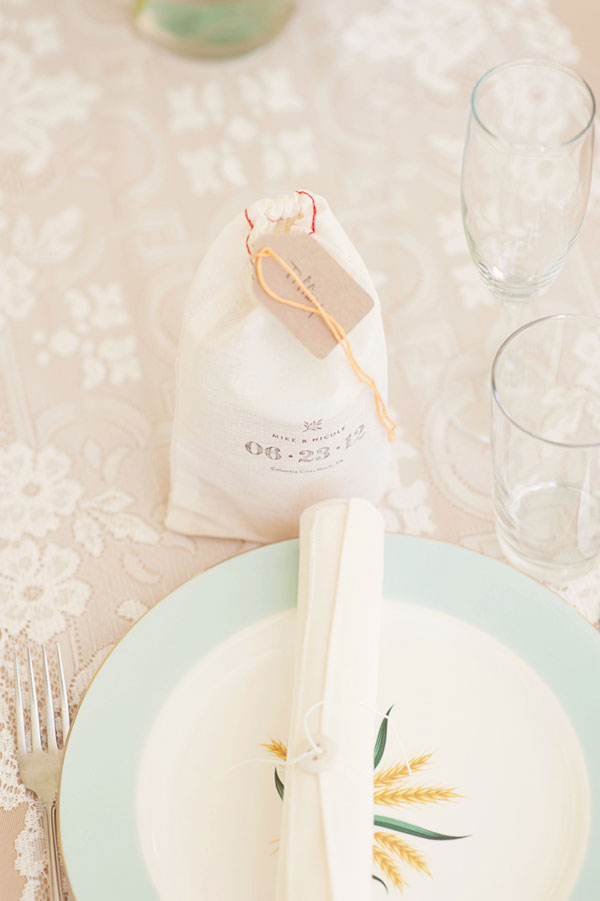 pennsylvania-handcrafted-barn-wedding