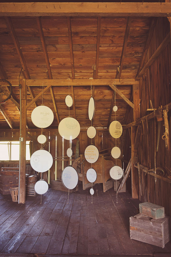 pennsylvania-handcrafted-barn-wedding