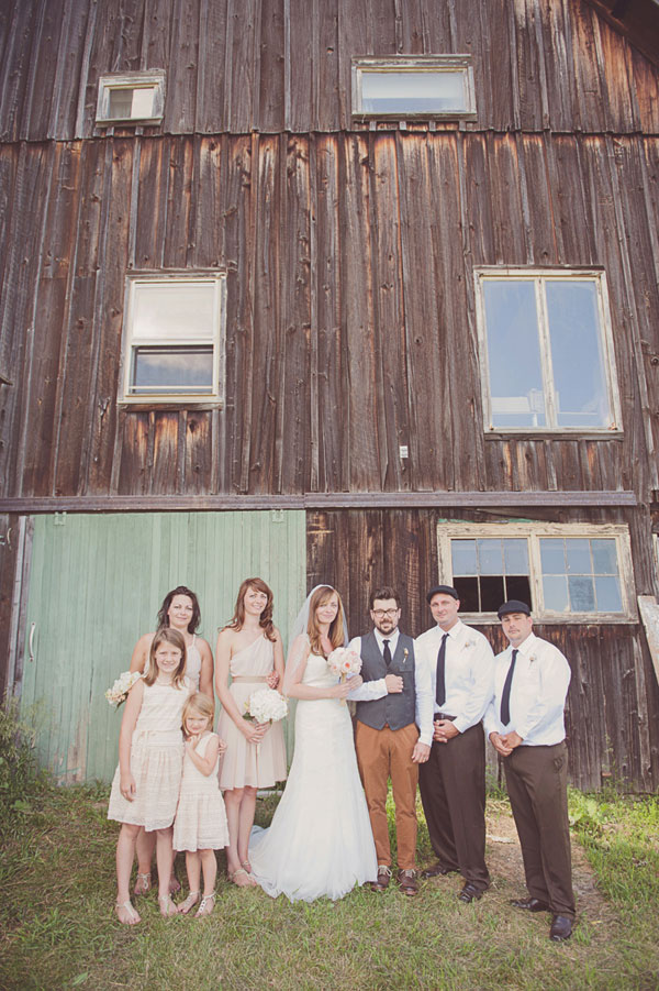 pennsylvania-handcrafted-barn-wedding