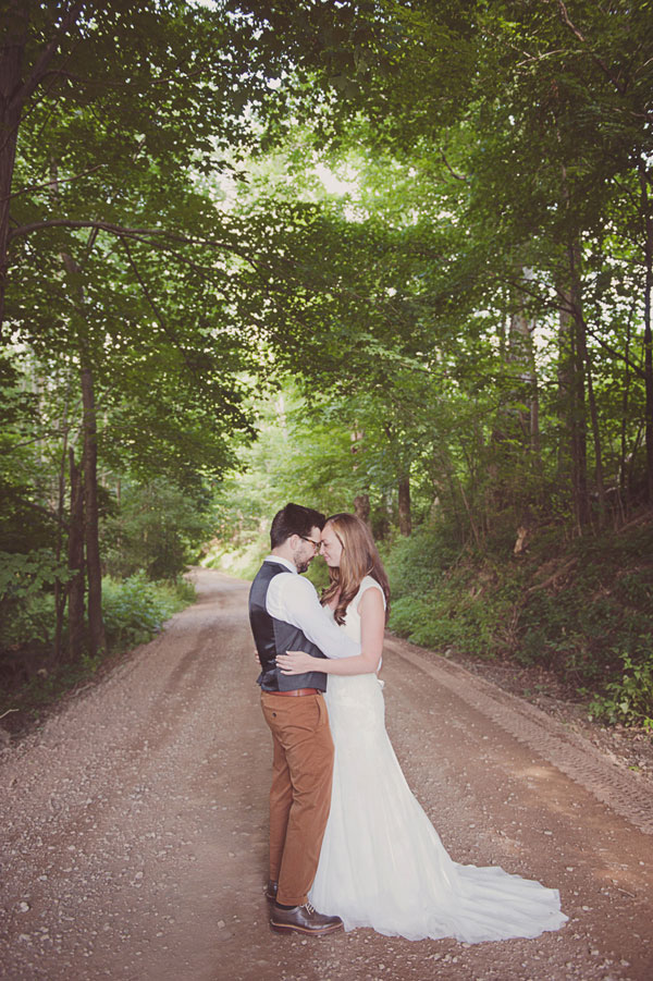 pennsylvania-handcrafted-barn-wedding
