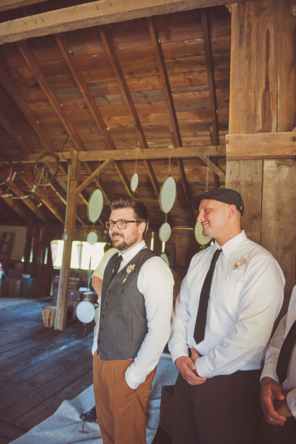pennsylvania-handcrafted-barn-wedding