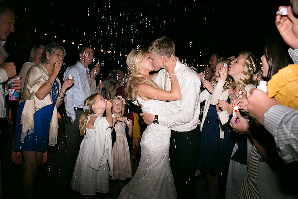 romantic-vineyard-wedding-lincourt
