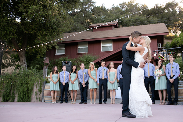 romantic-vineyard-wedding-lincourt