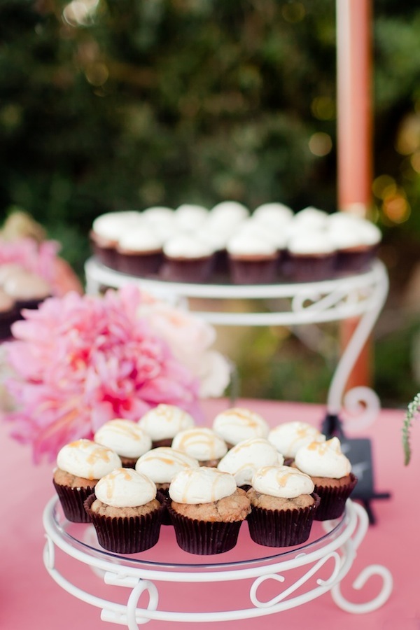 black-and-pink-malibu-wedding