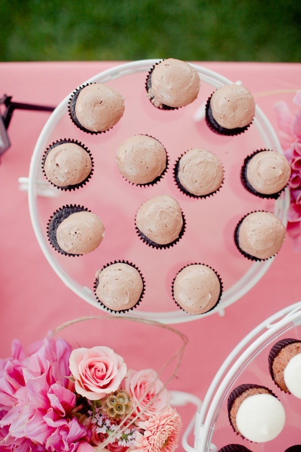 black-and-pink-malibu-wedding