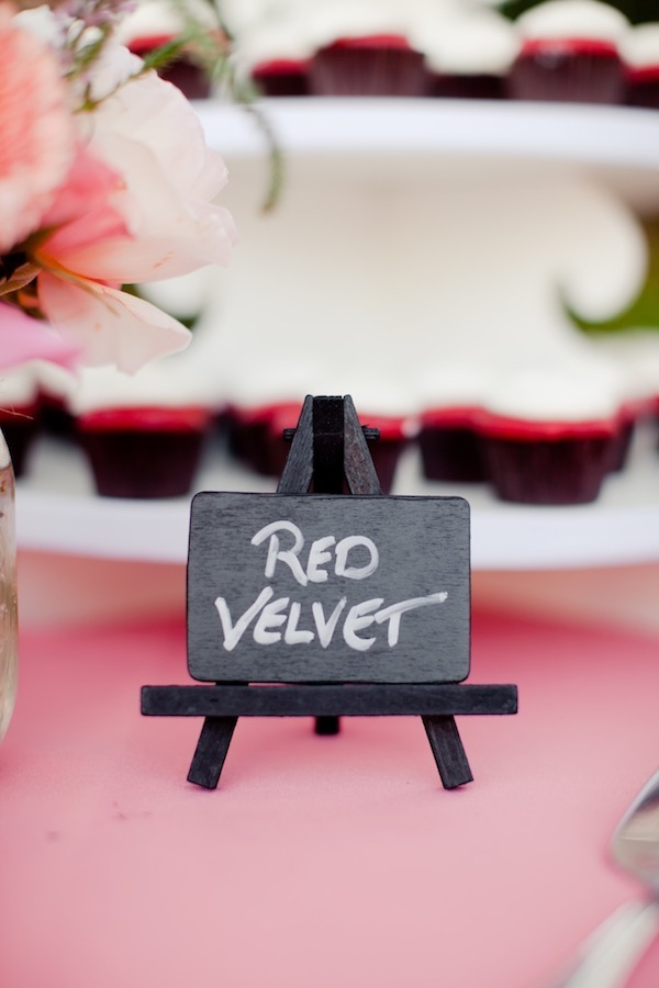 black-and-pink-malibu-wedding
