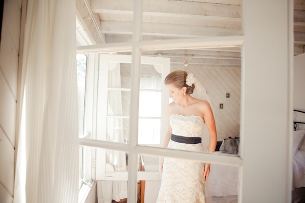 black-and-pink-malibu-wedding