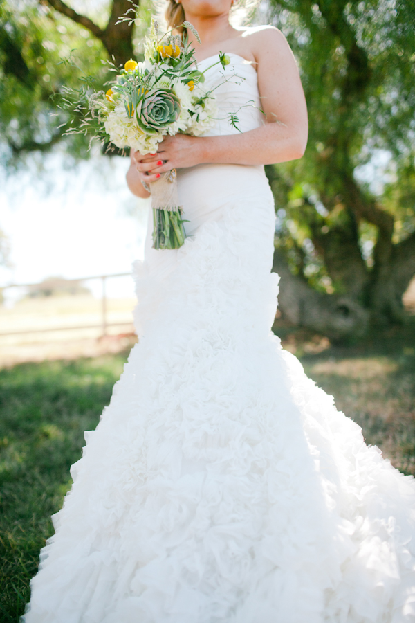central-coast-aqua-and-poppy-wedding