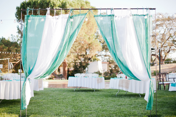central-coast-aqua-and-poppy-wedding