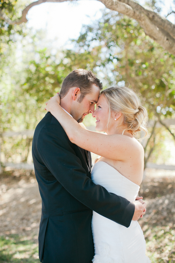 central-coast-aqua-and-poppy-wedding