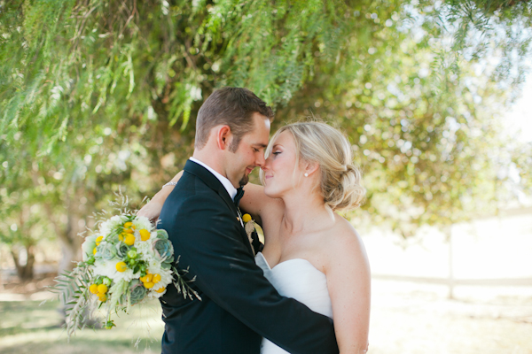 central-coast-aqua-and-poppy-wedding