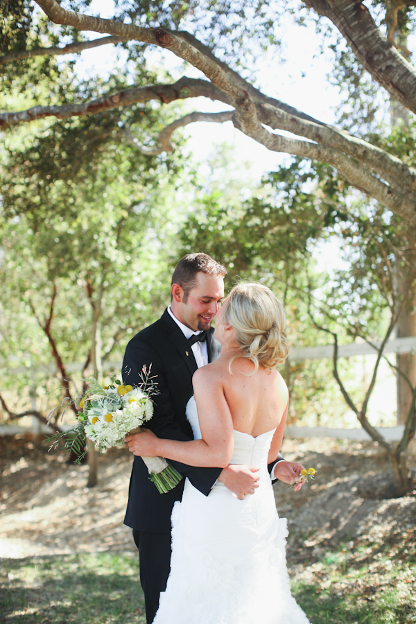 central-coast-aqua-and-poppy-wedding