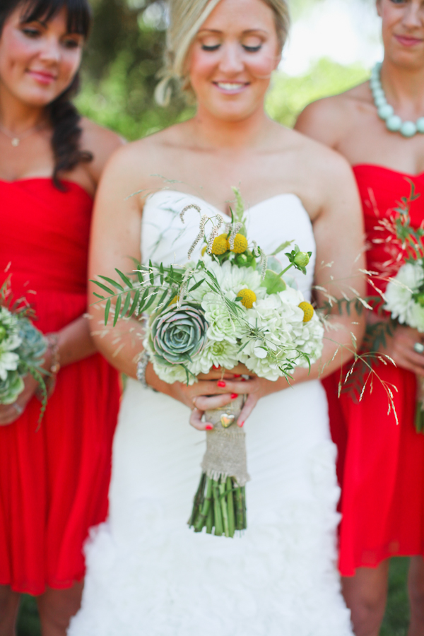central-coast-aqua-and-poppy-wedding