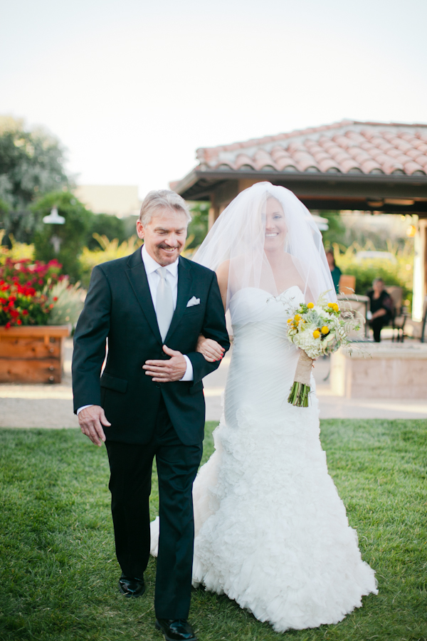 central-coast-aqua-and-poppy-wedding