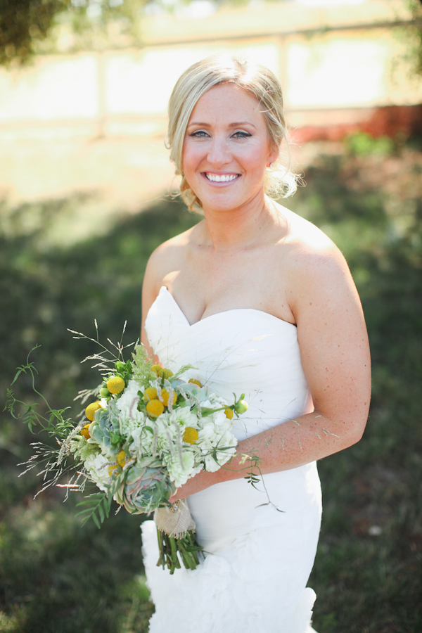 central-coast-aqua-and-poppy-wedding