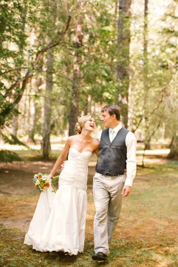 colorful-outdoor-oregon-wedding