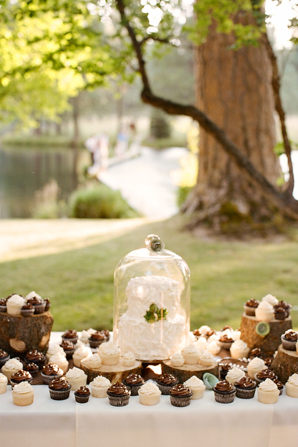 colorful-outdoor-oregon-wedding