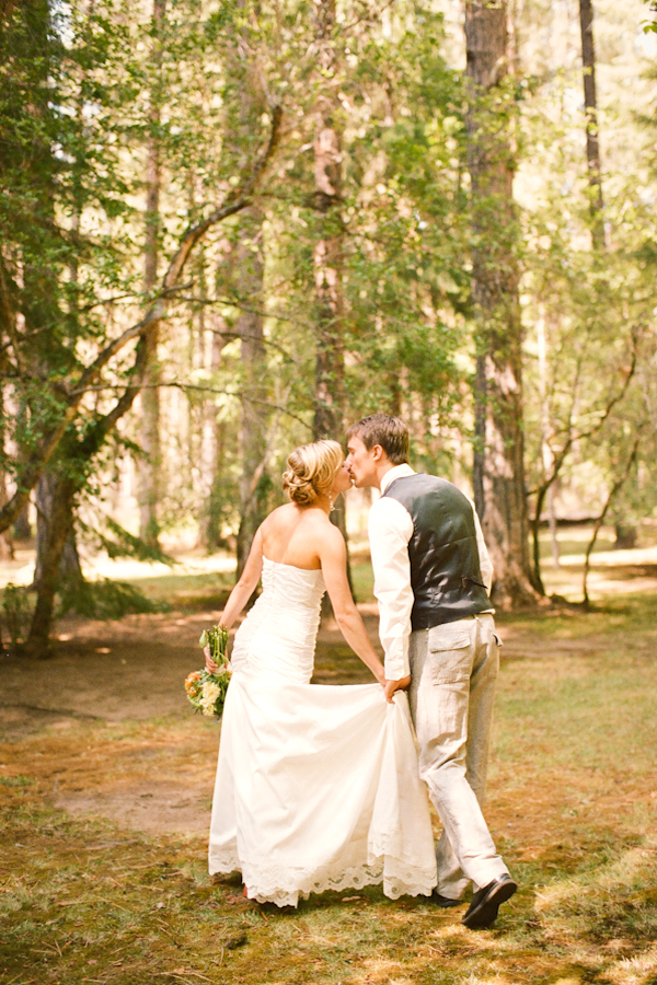 colorful-outdoor-oregon-wedding