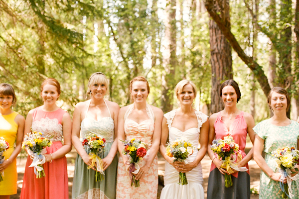 colorful-outdoor-oregon-wedding