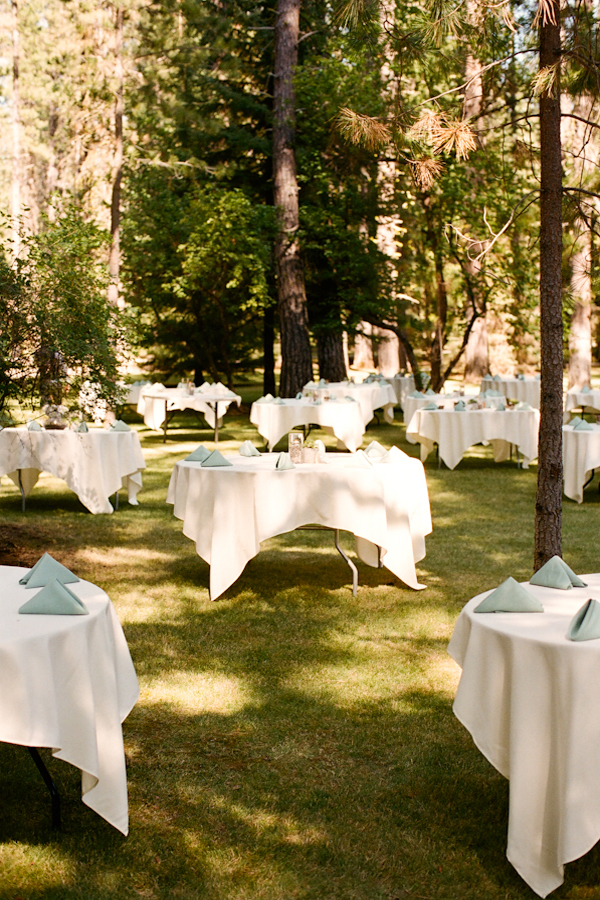 colorful-outdoor-oregon-wedding