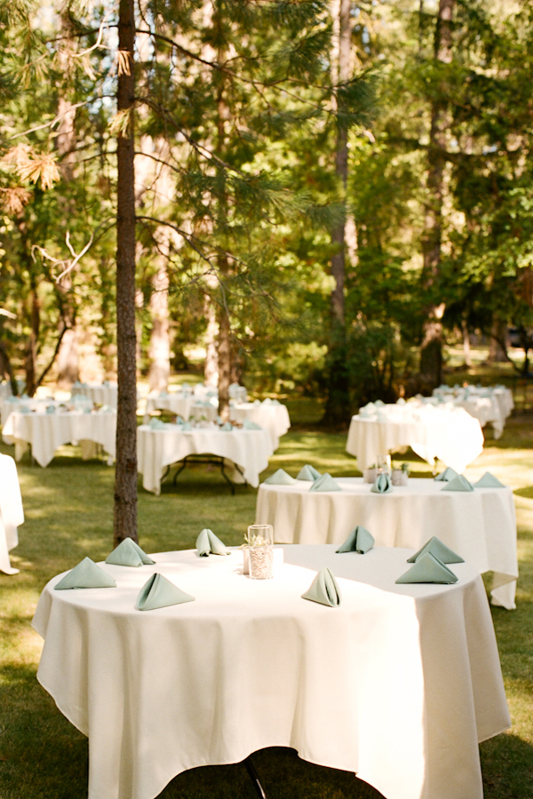 colorful-outdoor-oregon-wedding