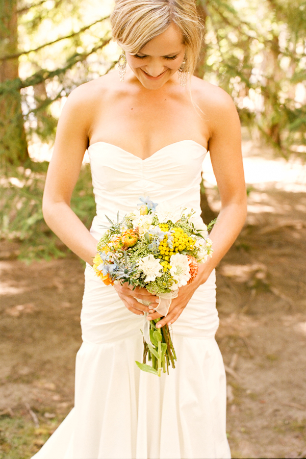 colorful-outdoor-oregon-wedding