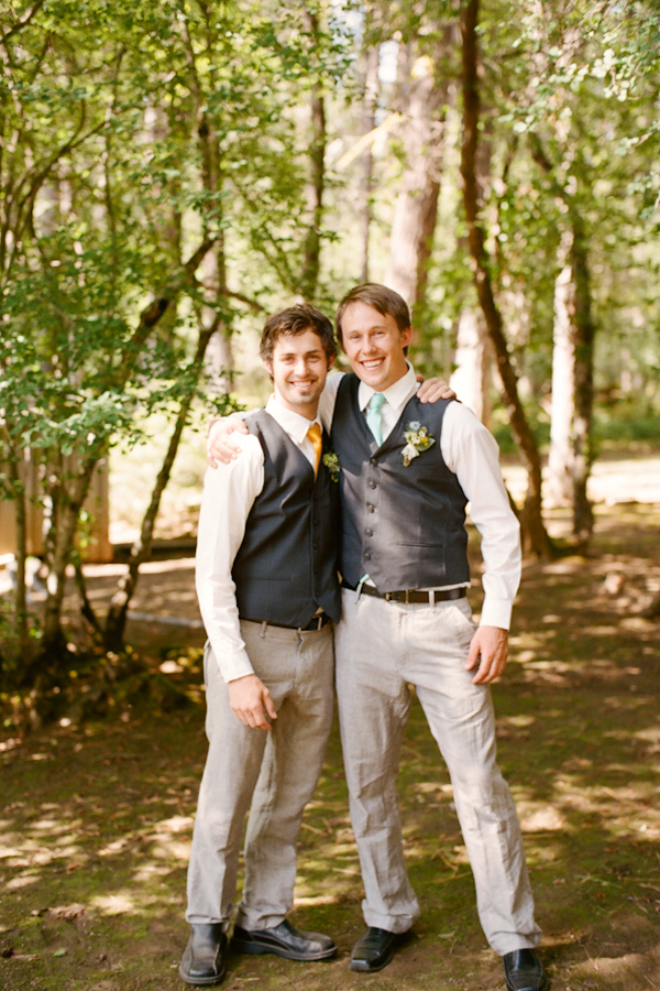 colorful-outdoor-oregon-wedding