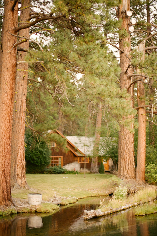 colorful-outdoor-oregon-wedding