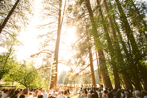 colorful-outdoor-oregon-wedding