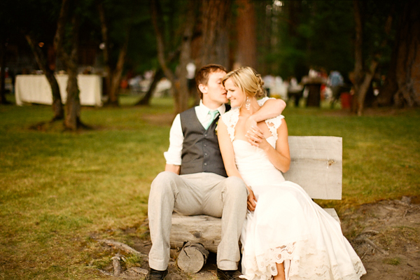 colorful-outdoor-oregon-wedding