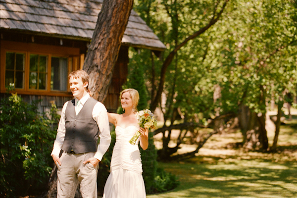 colorful-outdoor-oregon-wedding