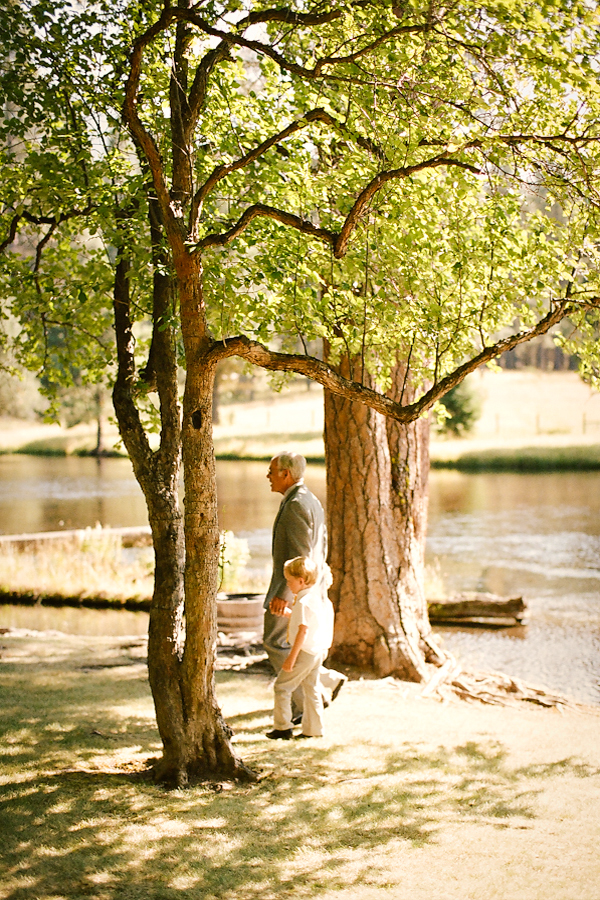 colorful-outdoor-oregon-wedding