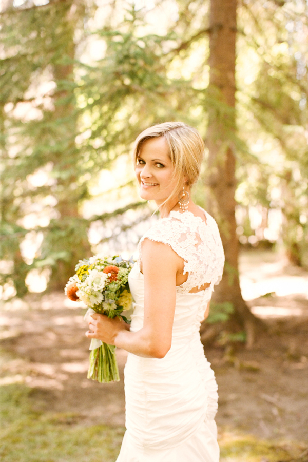 colorful-outdoor-oregon-wedding